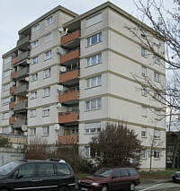 Das Hochhaus
                          im Teningern Oberdorf soll saniert werden